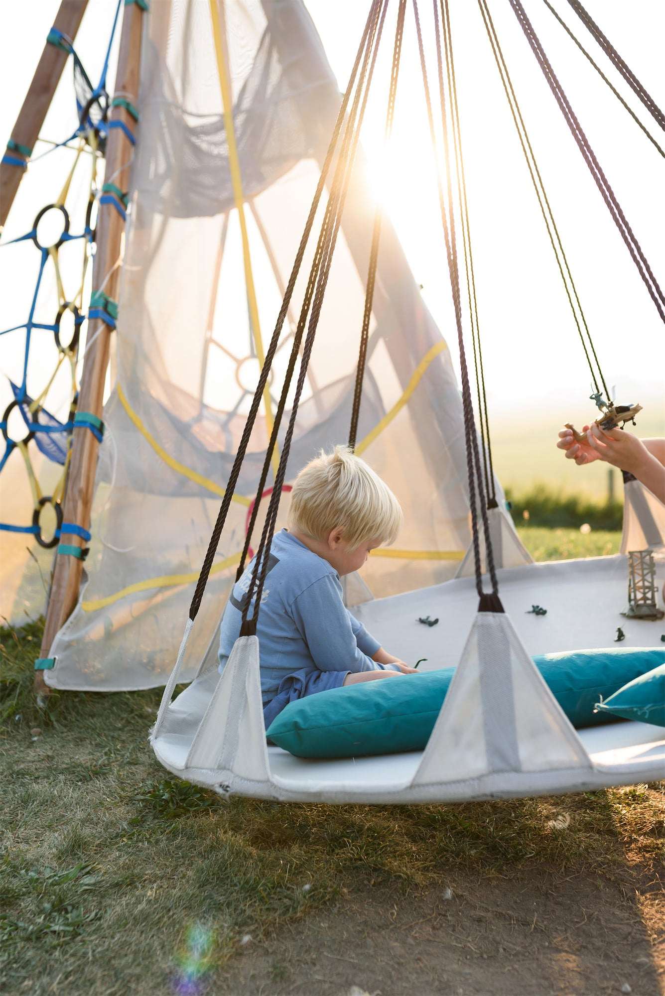Mainstay and Sway Swing Set