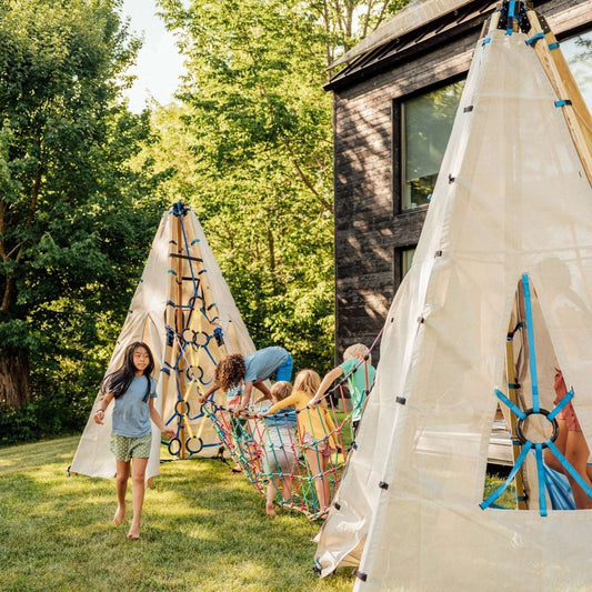 Kids playing on the Bijou mainstay duo rambler bundle