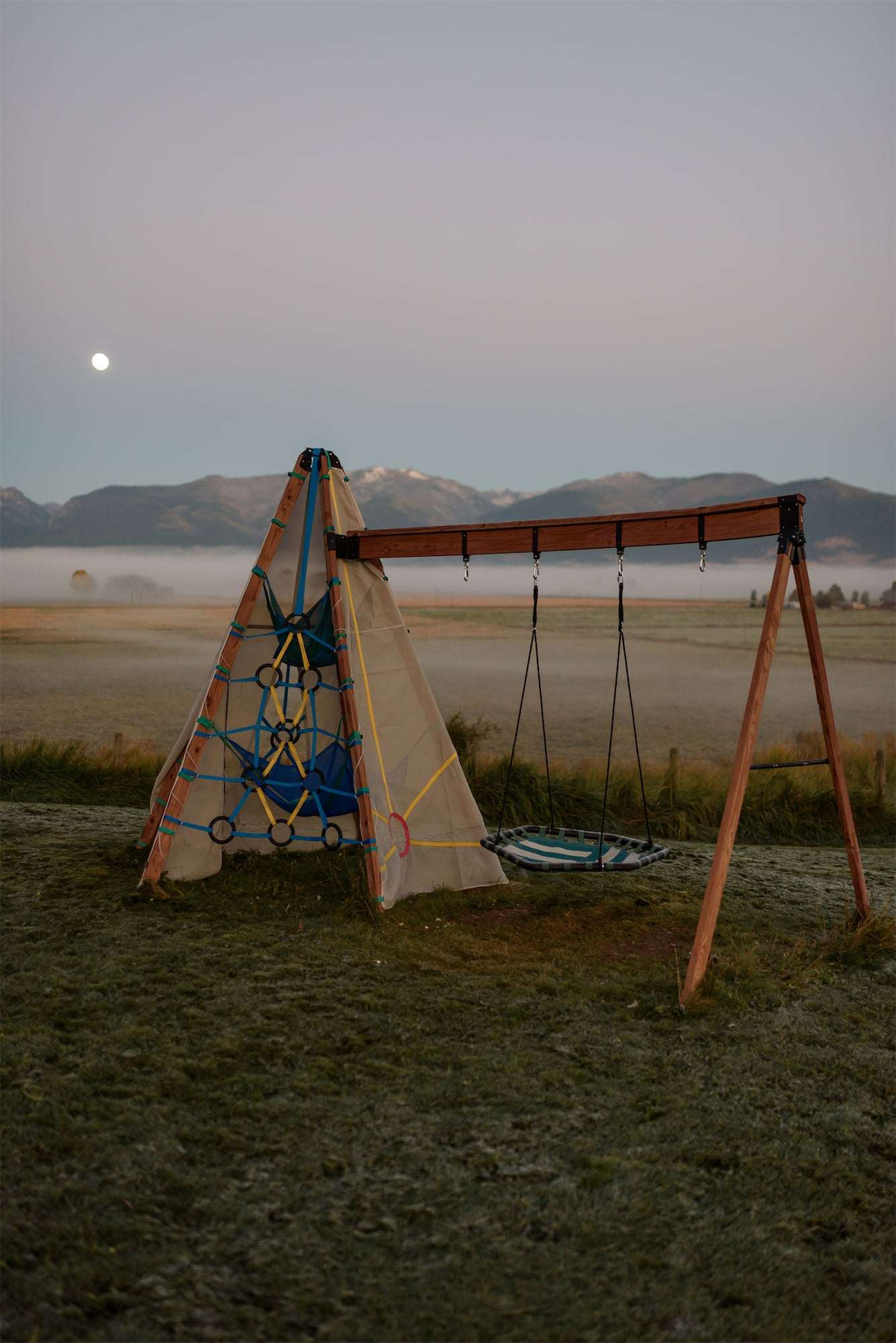 Mainstay and Sway Swing Set