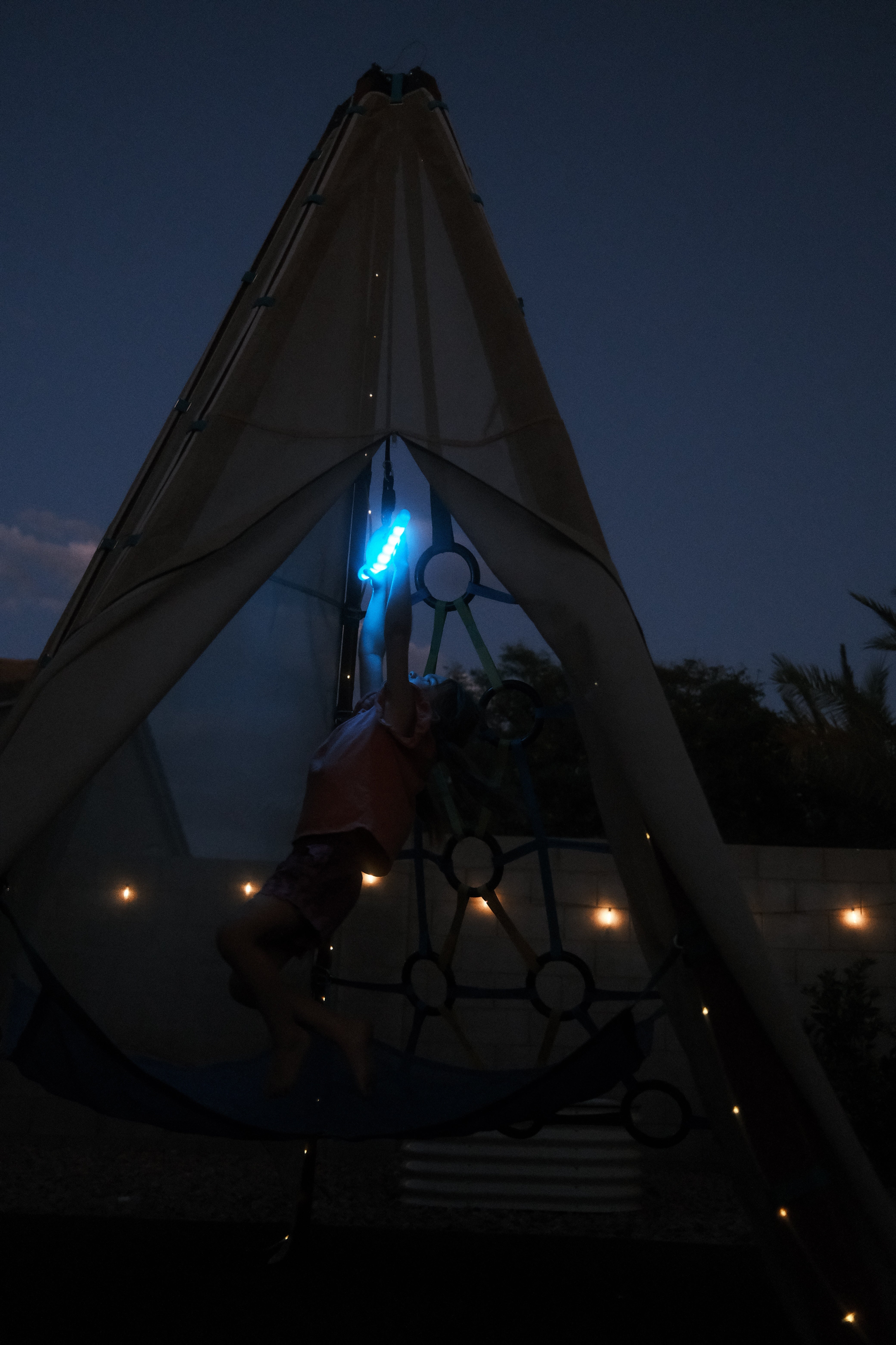 Adventure LED Twister Spinner Toy